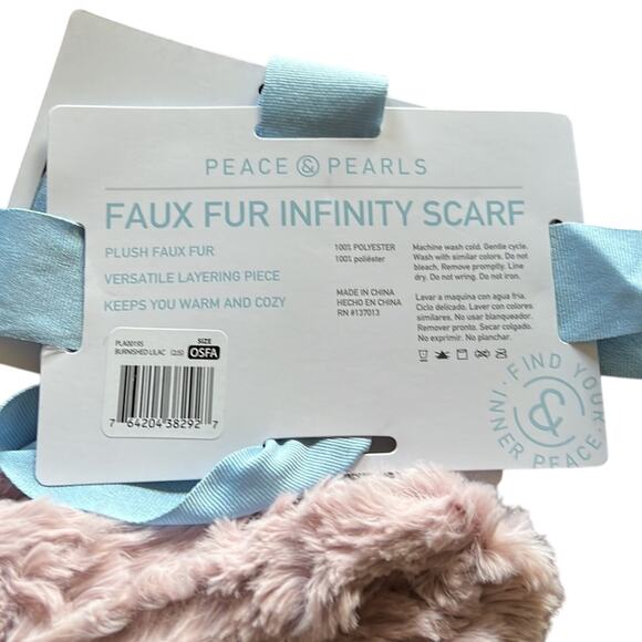Peace & Pearls Faux Fur Infinity Scarf NWT Soft Cozy Luxury Warm Winter - Picture 3 of 5